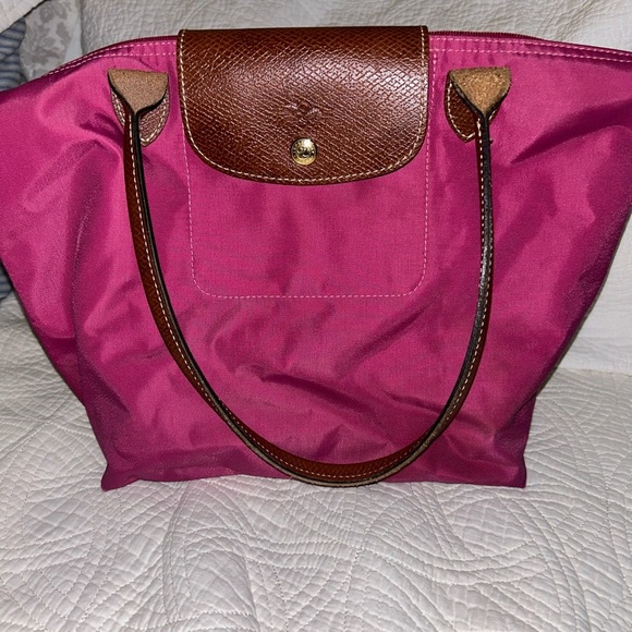 Longchamp Handbags - Longchamp tote medium pink